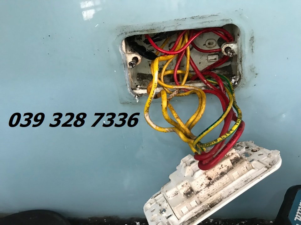Thợ Sửa Điện Chập Tại Quận 12: NHANH - AN TOÀN - UY TÍN - 039 328 7336