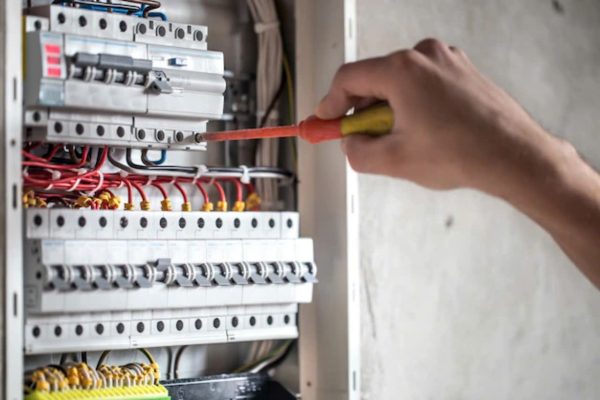 Sửa Điện Nước Tại Quận 12: Nhanh - RẺ - Bảo Hành Chu Đáo - 039 328 7336