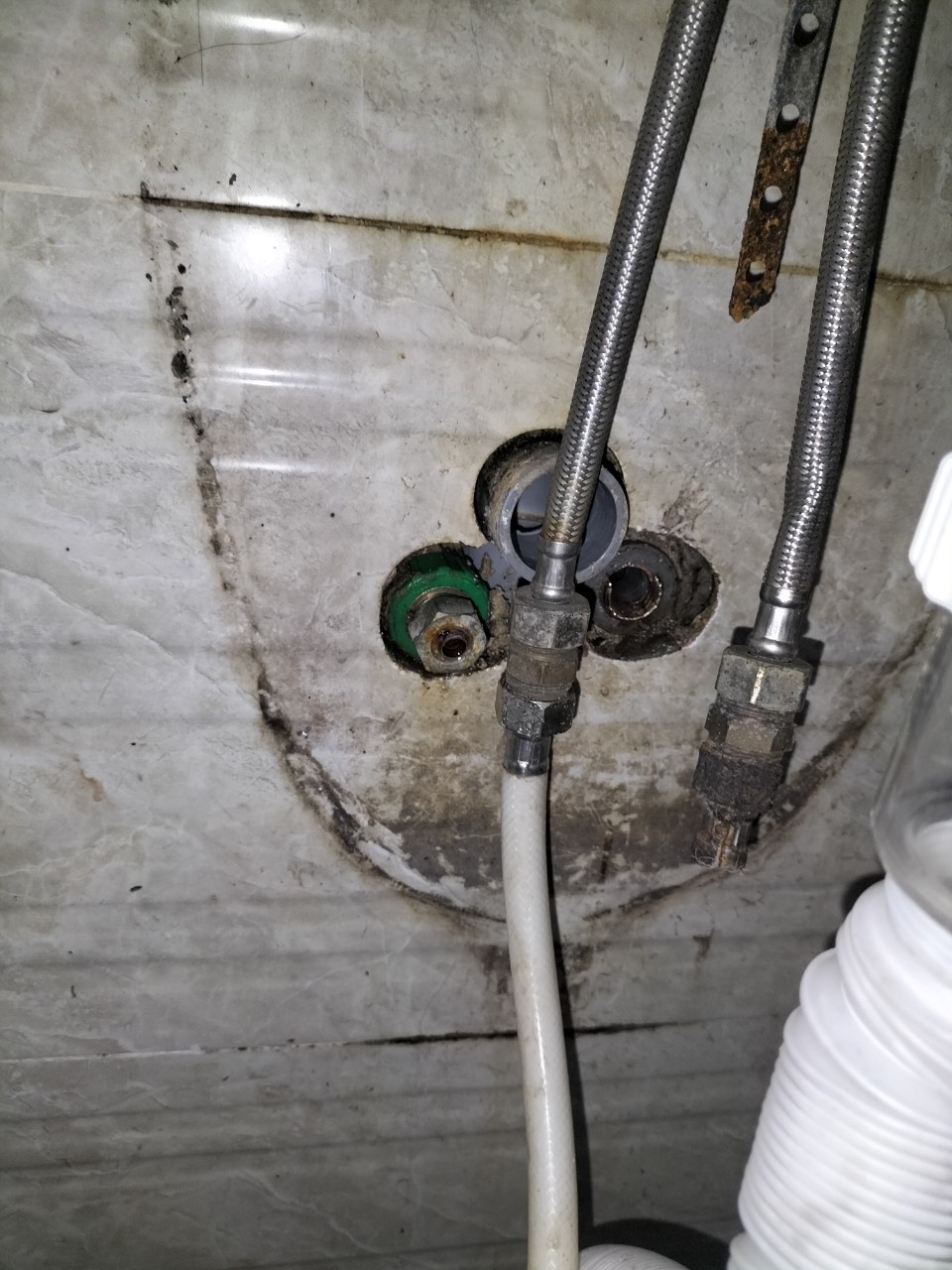 Sửa Vòi Nước Tại Nhà Quận Tân Phú 24/7 – Uy Tín, Nhanh Chóng, Giá Tốt