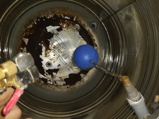 Báo Giá Dịch Vụ Vệ Sinh Bồn Nước Tại TPHCM
