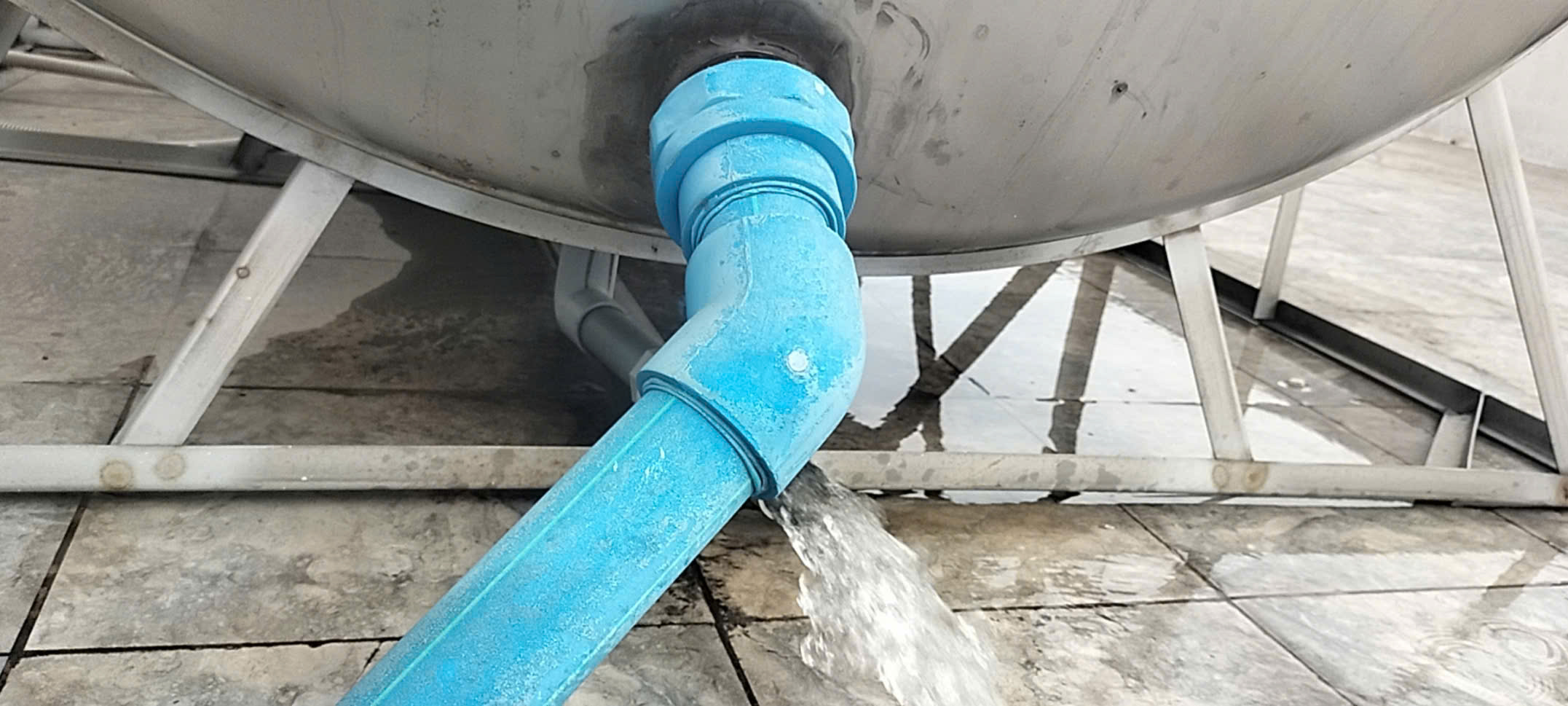 Thợ sửa ống nước giá rẻ quận 10 - chuyên nghiệp, phục vụ 24/7!