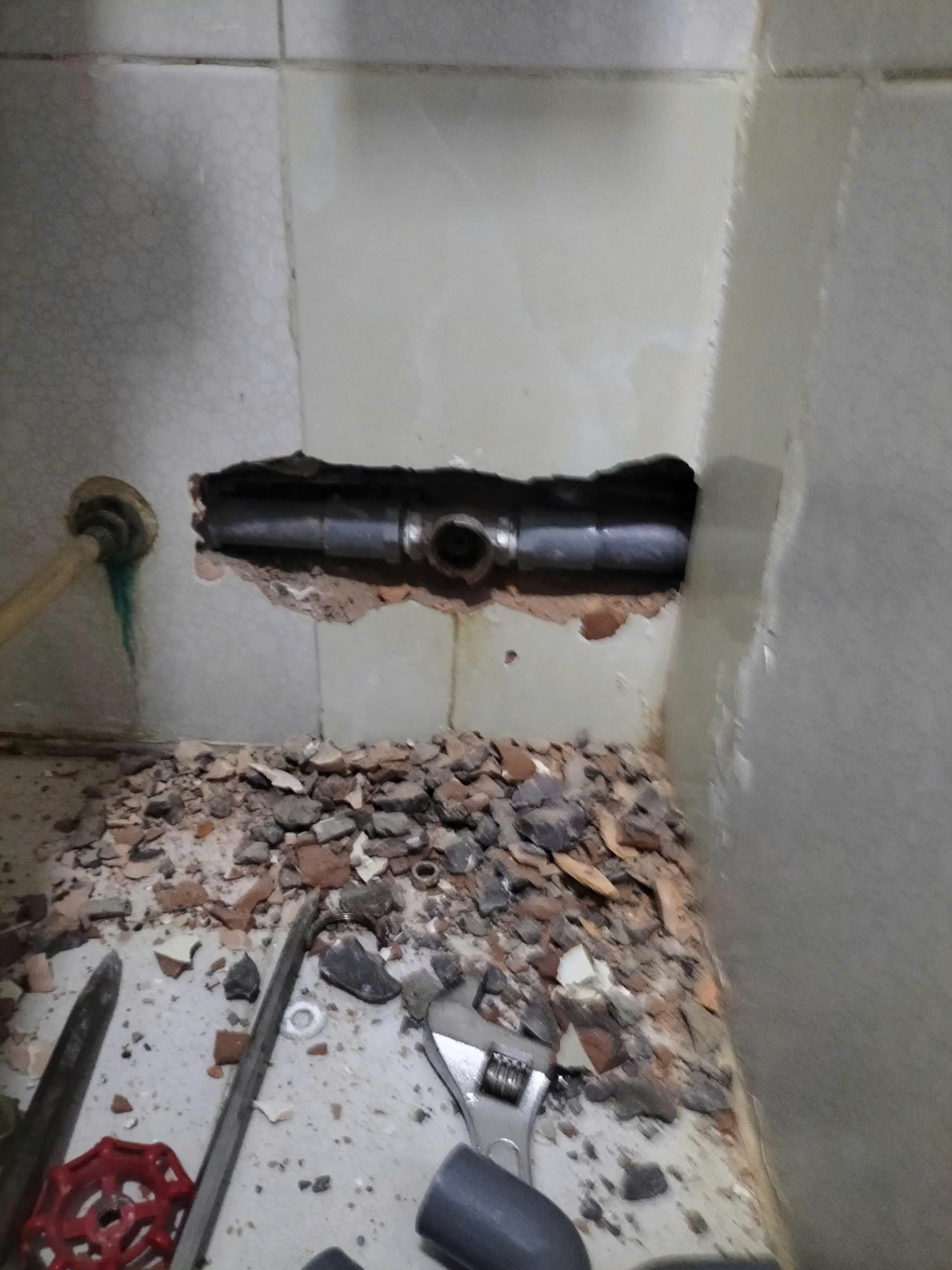 Sửa Ống Nước Tại Quận 12 – Dịch Vụ Uy Tín, Nhanh Chóng, Giá Rẻ!