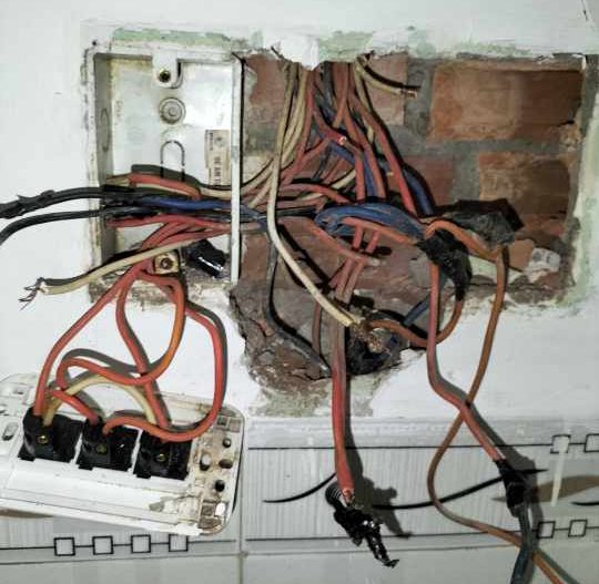 Thợ Sửa Điện Nước Tại Phường Trung Mỹ Tây - Uy Tín, Nhanh Chóng 24/7