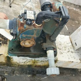 Máy Bơm Tăng Áp Kêu Tạch Tạch Liên Tục? Gọi Ngay Thợ Sửa Máy Bơm Chuyên Nghiệp