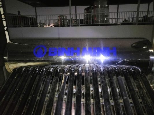 Thợ Sửa Máy Nước Nóng Năng Lượng Mặt Trời Tại Quận 4 - Uy Tín, Giá Tốt!