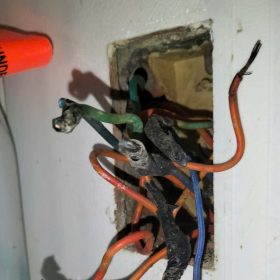 Thợ Sửa Điện Chập Tại Quận Bình Thạnh - Uy Tín, 24/7 (Có Mặt Sau 30 Phút)