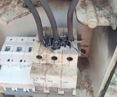 Sửa Điện Chập Tại Quận Tân Bình - Thợ Giỏi, Có Mặt Sau 30 Phút