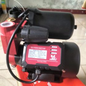 Lắp Đặt Máy Bơm Tăng Áp Điện Tử Awashi 200w Tại Quận 1