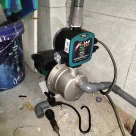 Lắp Đặt Máy Bơm Tăng Áp Điện Tử Tại Quận 1